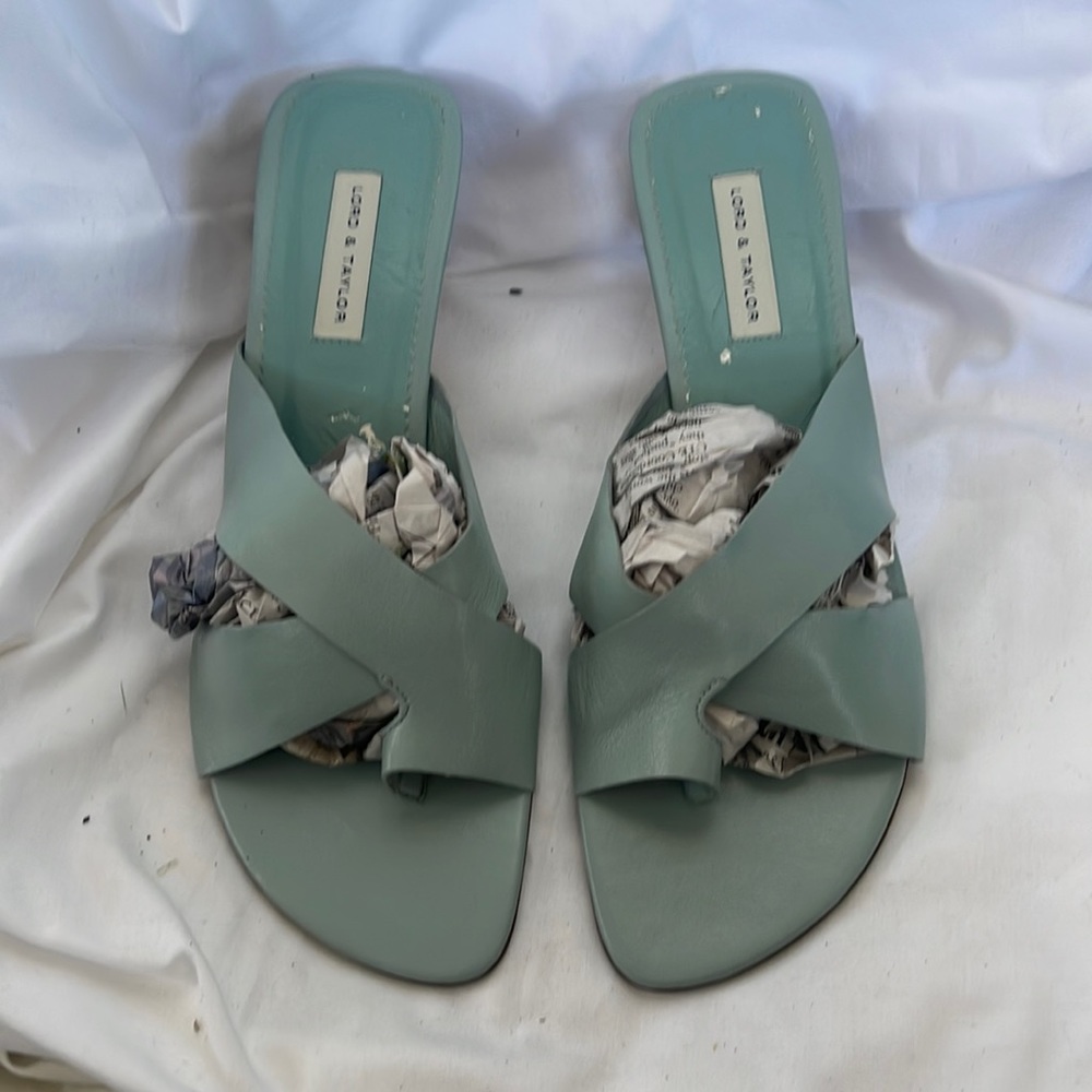 Lord & Taylor kitten heels